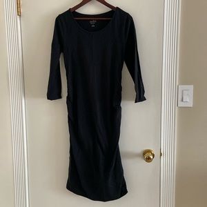 The perfect layering dress. Comfy like a tshirt